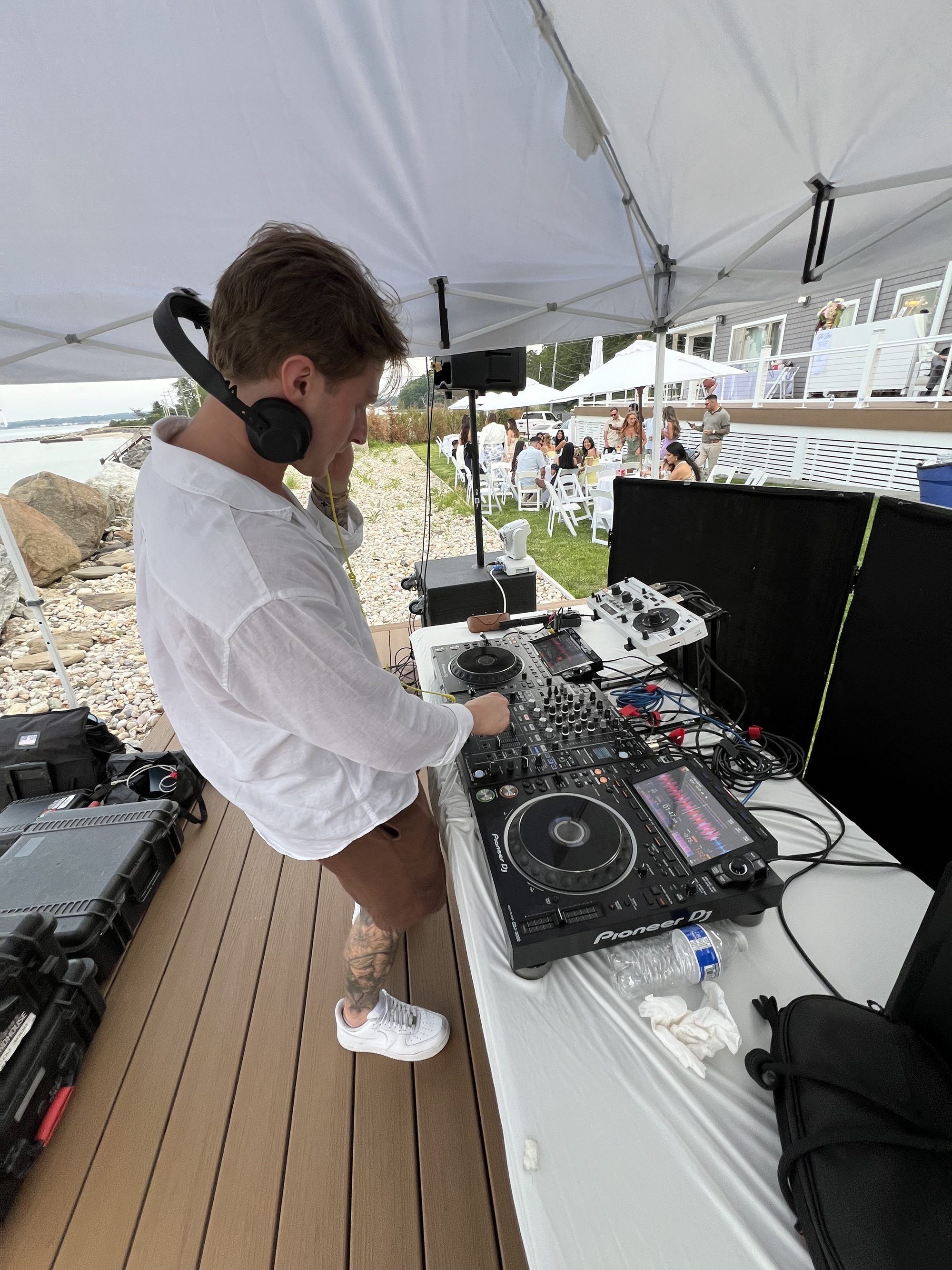 DJ performance